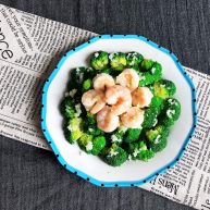 10分钟快手菜凉拌蒜蓉虾仁西蓝花