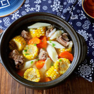 玉米胡萝卜山药排骨汤