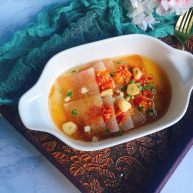 暖胃剁椒辣蒸萝卜汤