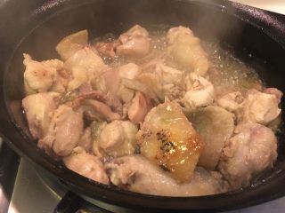 22、无敌台式三杯鸡,炒至鸡皮微焦即可