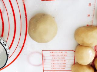 11、金华火腿伍仁月（木糖醇版）,抹一下