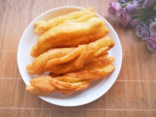 1、美味放心油条,成品图