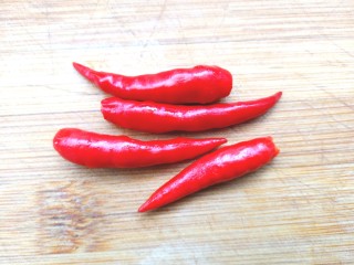 7、凉拌茄子,米辣洗净