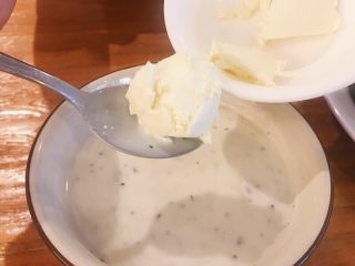 5、西瓜披萨,加入奶油奶酪