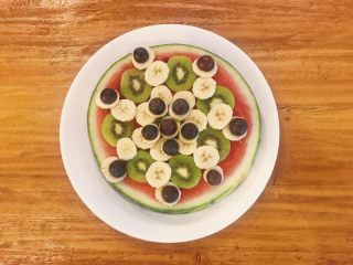 7、西瓜披萨,水果切片摆盘