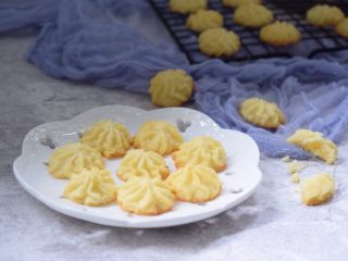 14、淡奶油曲奇,成品图