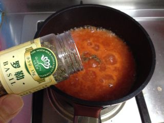 9、自制披萨酱,罗勒碎