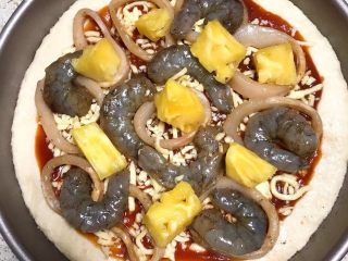 15、超正宗的必胜客披萨????做法,再加入虾仁菠萝