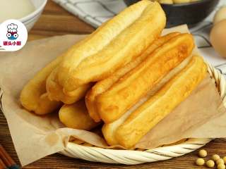 6、无添加安心油条,捞出沥油即可