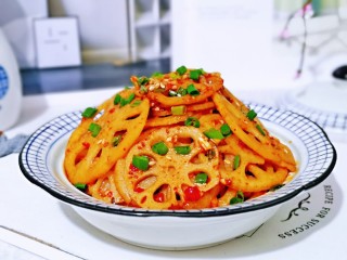 14、醋溜藕片,即是下酒菜又是开胃小菜，专治胃口不好的一道家常菜，吃上一口包你胃口大开～