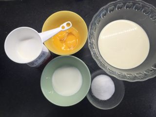 1、葡式蛋挞,所有食材准备好