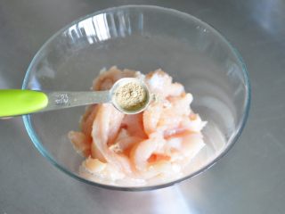 7、街头小吃自己做---香酥无骨鸡柳,白胡椒粉