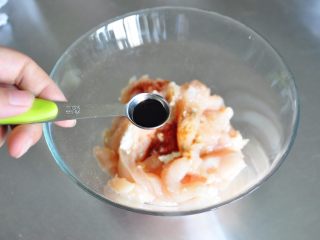 10、街头小吃自己做---香酥无骨鸡柳,生抽