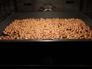 1、可可坚果,烤箱开热风循环150度10分钟转100度12分钟