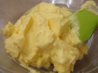 9、可可坚果,全部蛋液搅拌均匀后的状态