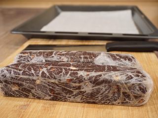 21、可可坚果,从冰箱中取出