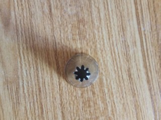 13、曲奇饼干,为了给你们看看这面糊有多好挤，我用了最小号的裱花嘴