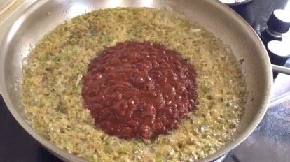 15、炸酱面·#人民的美食#,加黄豆酱