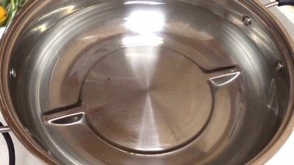 21、炸酱面·#人民的美食#,宽锅坐水