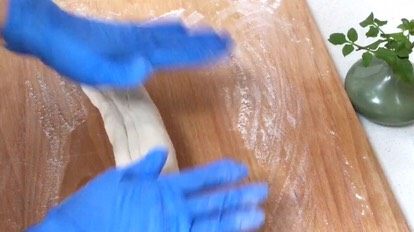 22、炸酱面·#人民的美食#,做面条