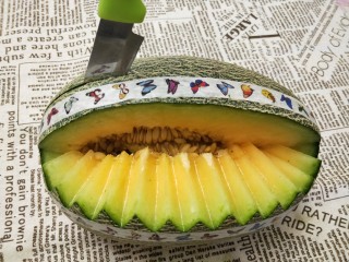 9、水果花篮,沿着胶布切另一边