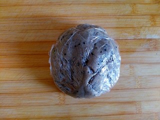 10、记忆的味道——全麦黑米桃酥,裹保鲜膜放至15分钟左右