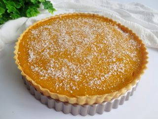 17、椰香南瓜派,出炉后放凉，撒上椰蓉装饰一下