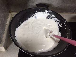 9、网红雪花酥,熬制成水状