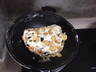 15、网红雪花酥,拌匀