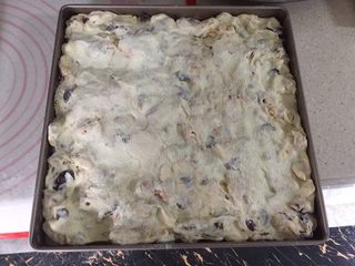 18、网红雪花酥,按压平铺，趁热筛上奶粉