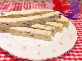 20、网红雪花酥,切成长条