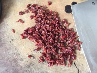 21、#甜食#椰香蔓越莓月饼,蔓越莓切碎