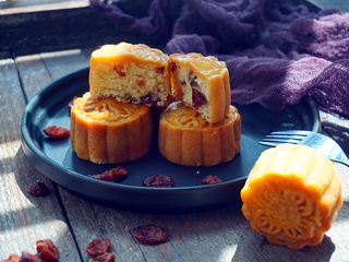 44、#甜食#椰香蔓越莓月饼,不错吧