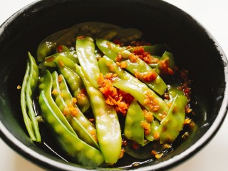 17、蒜泥荷兰豆,完成。