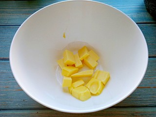 1、圣诞糖霜饼干,黄油室温软化