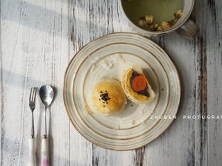 22、麻薯肉松蛋黄酥,成品图