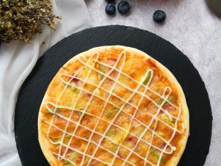 14、培根薯角薄底披萨,来试试吧。