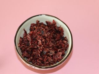 4、酥香蔓越莓饼干,蔓越莓切碎