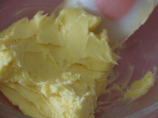 7、酥香蔓越莓饼干,轻轻混合均匀