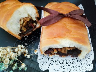 14、辫子面包,满满的馅料，咬一口特满足????