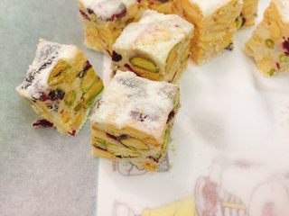 16、雪花酥,再切成块，就ok了。