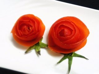 7、#百搭西红柿# 番茄玫瑰花,装盘