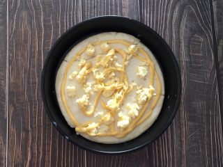 2、水果。 披萨,放炼乳榴莲酱 芝士