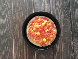 3、水果。 披萨,放水果