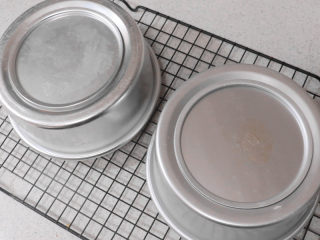 12、火爆ins的滴落蛋糕【奥利奥咸奶油蛋糕】,倒扣晾凉