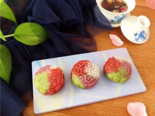 14、天然彩色冰皮月饼,成品