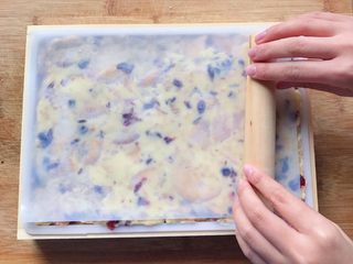 17、原味雪花酥❄️,用滚动杖来擀平