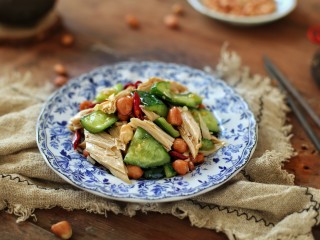 15、黄瓜腐竹拌花生米,成品图