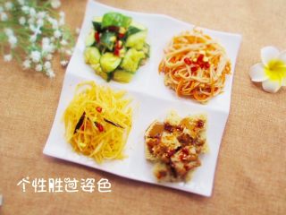 11、凉菜四拼盘,把准备好的四种凉菜摆在一起就完成了