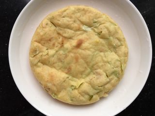 11、宝宝版大板烧,烤好的直接倒扣在盘里，磨具里面抹了油所以很好脱膜